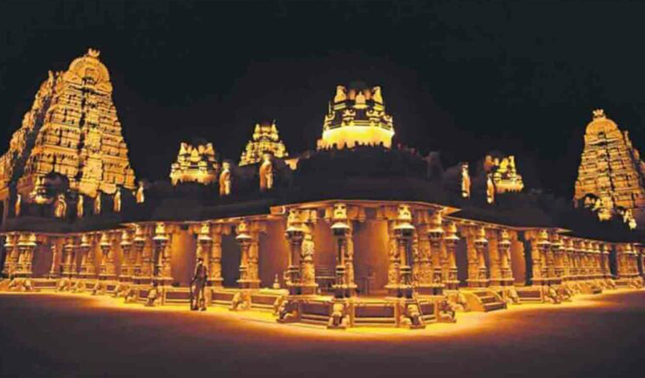 Princess Esra donates gold jewelry to Yadadri Sri Lakshmi Narasimha Swamy