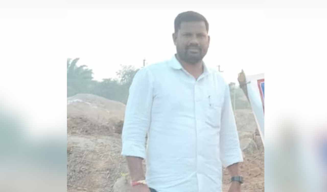 Medak: ACB nabs Revenue Inspector, Village Revenue Officer for accepting bribe