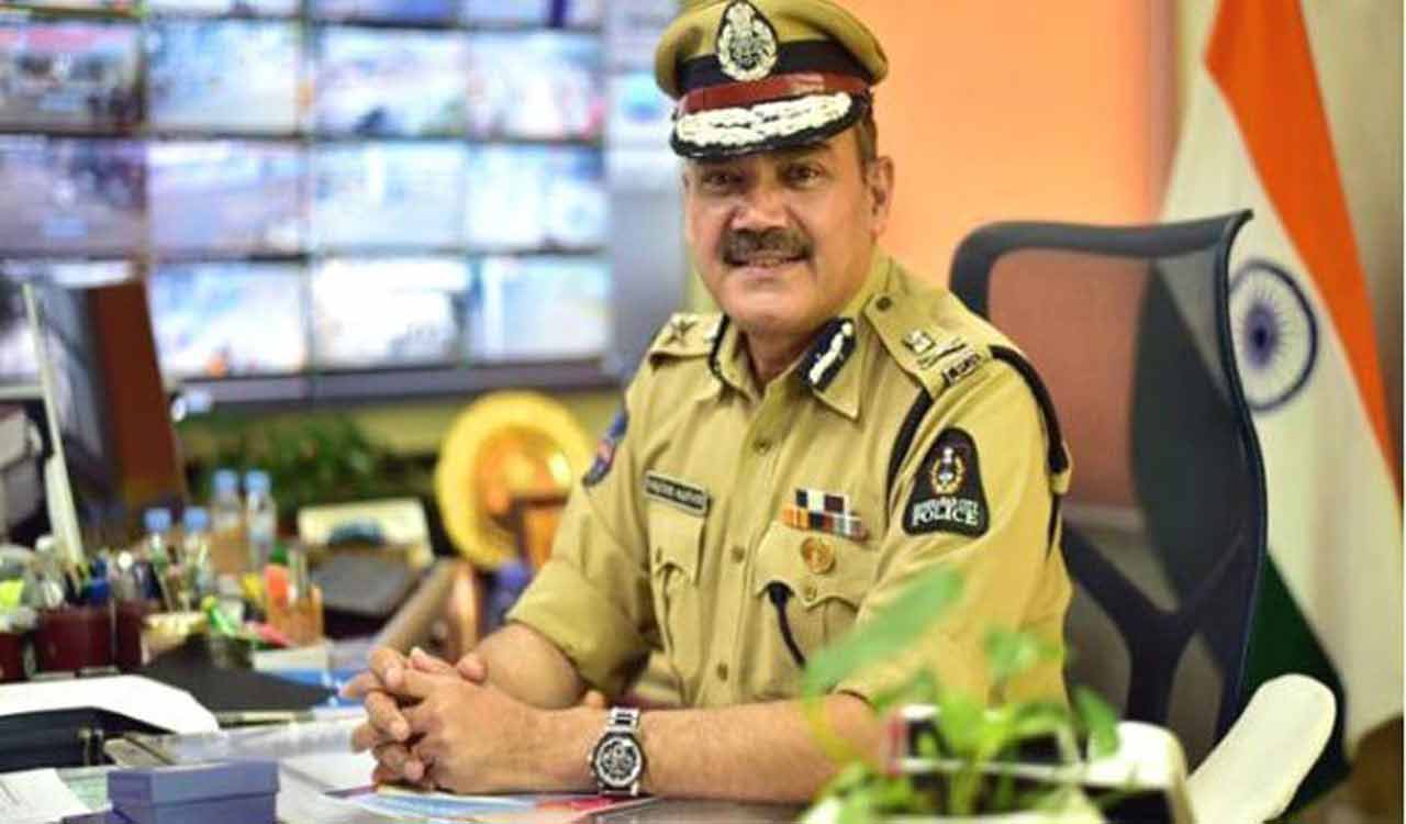 DGP Anjani Kumar transfers 16 DSPs in Telangana