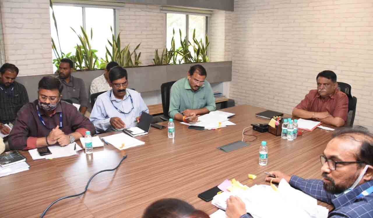 Stray dog menace: MAUD Special CS chairs meet with GHMC, CDMA officials 