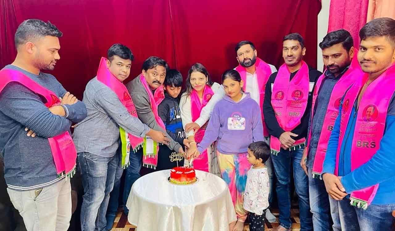 BRS NRI wing, Telangana Jagruthi celebrate CM’s birthday in Kuwait