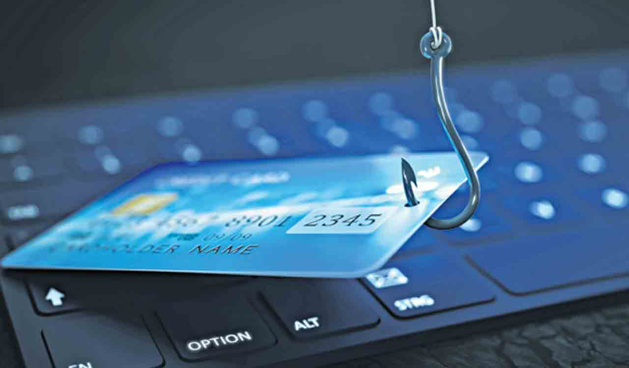 Cyber crooks dupe women techies of over Rs 5 lakh in Hyderabad