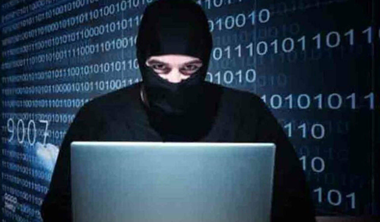 Bank manager duped of Rs 2.24 lakh in Hanamkonda