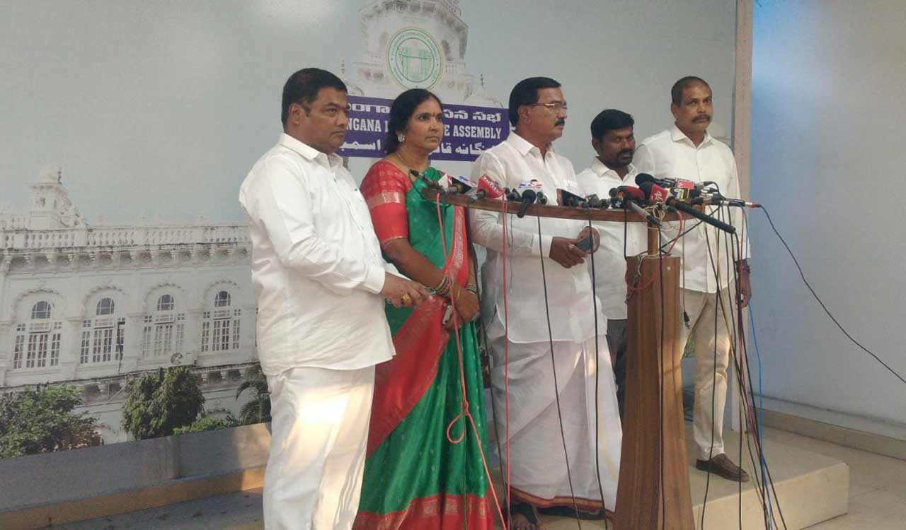 BRS demands action against Bandi for comments on Secretariat building design