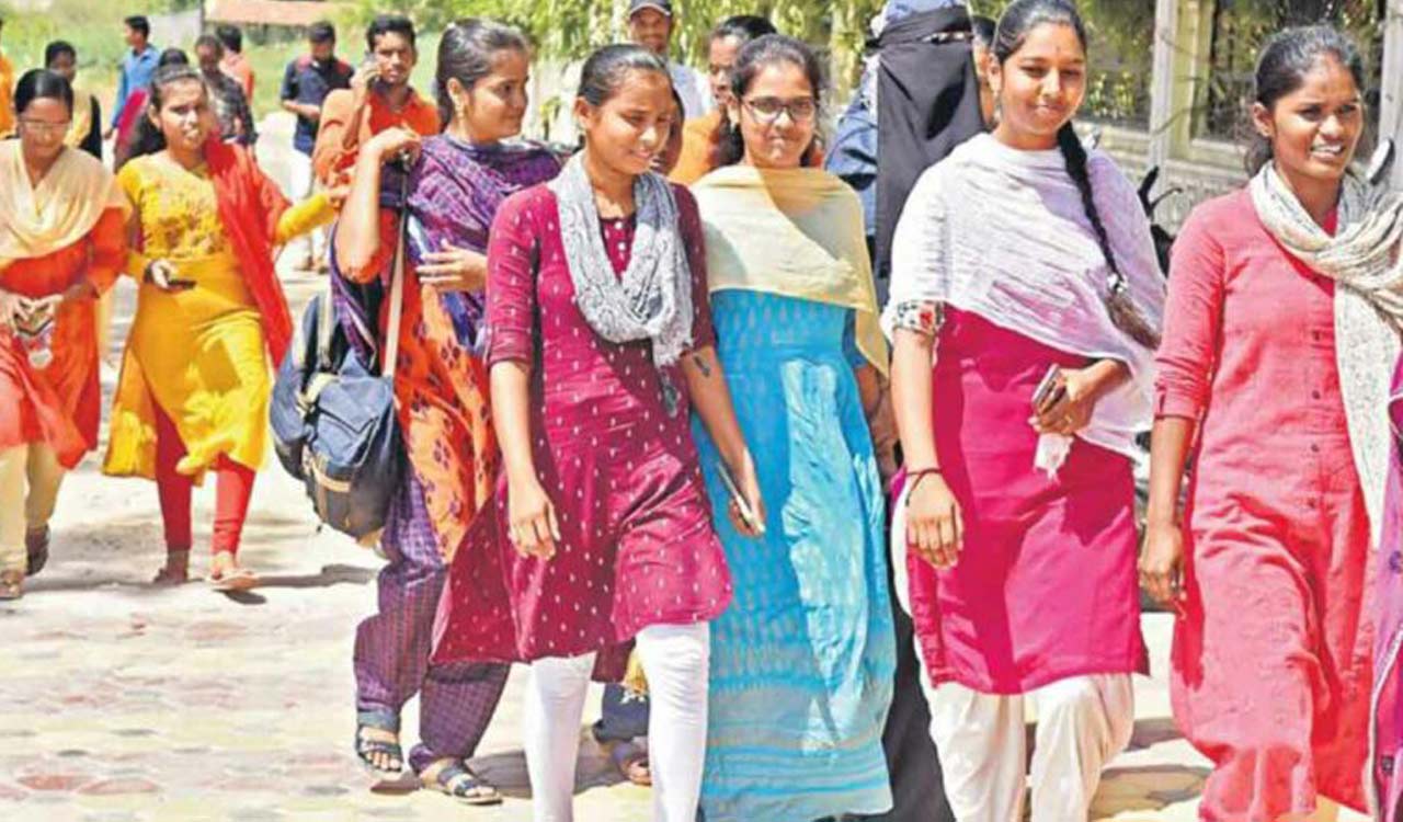 Telangana: Diploma students gain with open book exam system