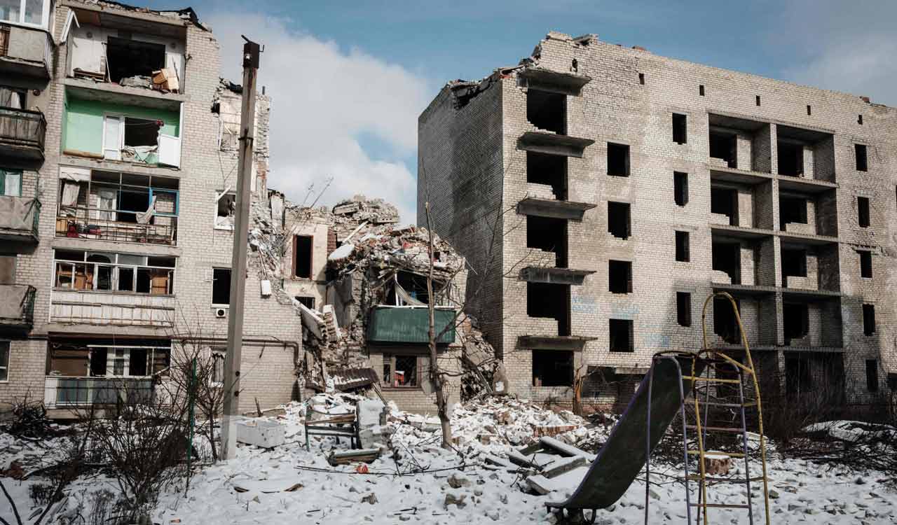 Ukraine: 5 injured in rocket attacks on 2nd-largest city