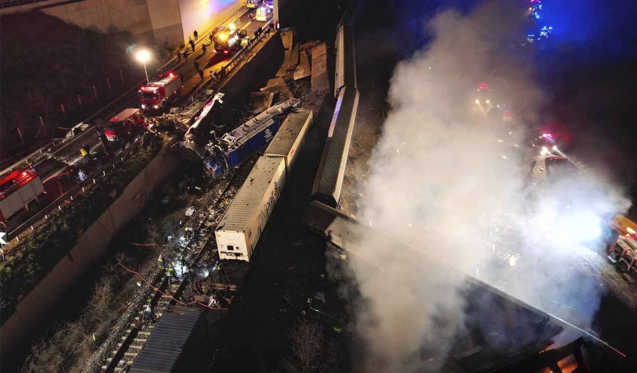 26 people dead in Greece train collision