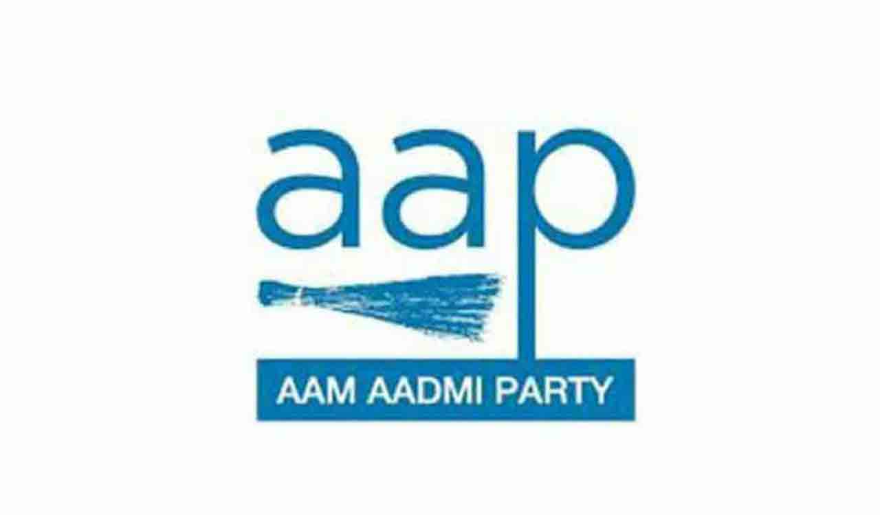 BJP trying to topple Delhi govt by issuing threats to MLAs: AAP