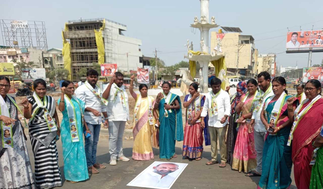 BRS condemns Bandi’s remarks on MLC K Kavita