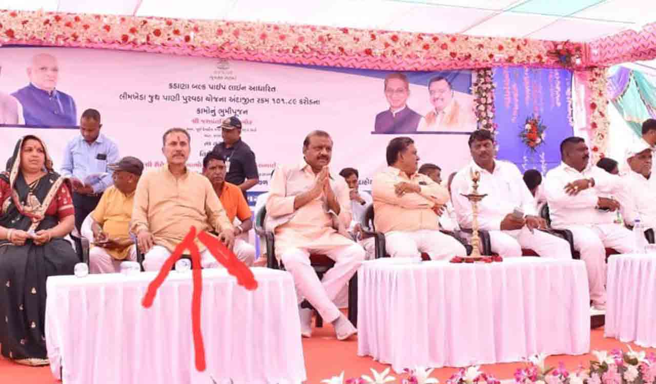 BRS criticises Bilkis Bano case convicts on stage for govt programme