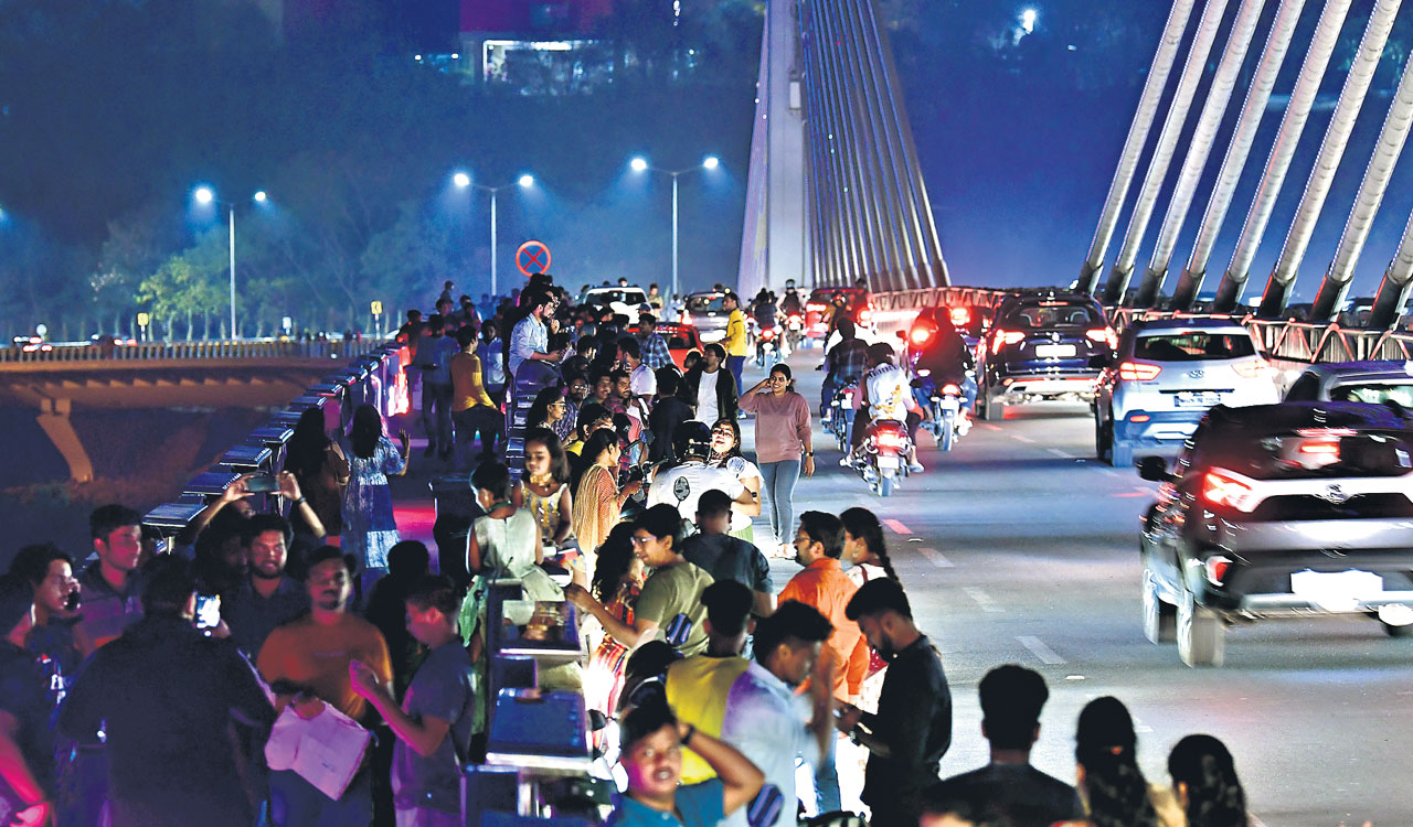 Hyderabad: Parking on Durgam Cheruvu cable bridge can cost you Rs 2,000