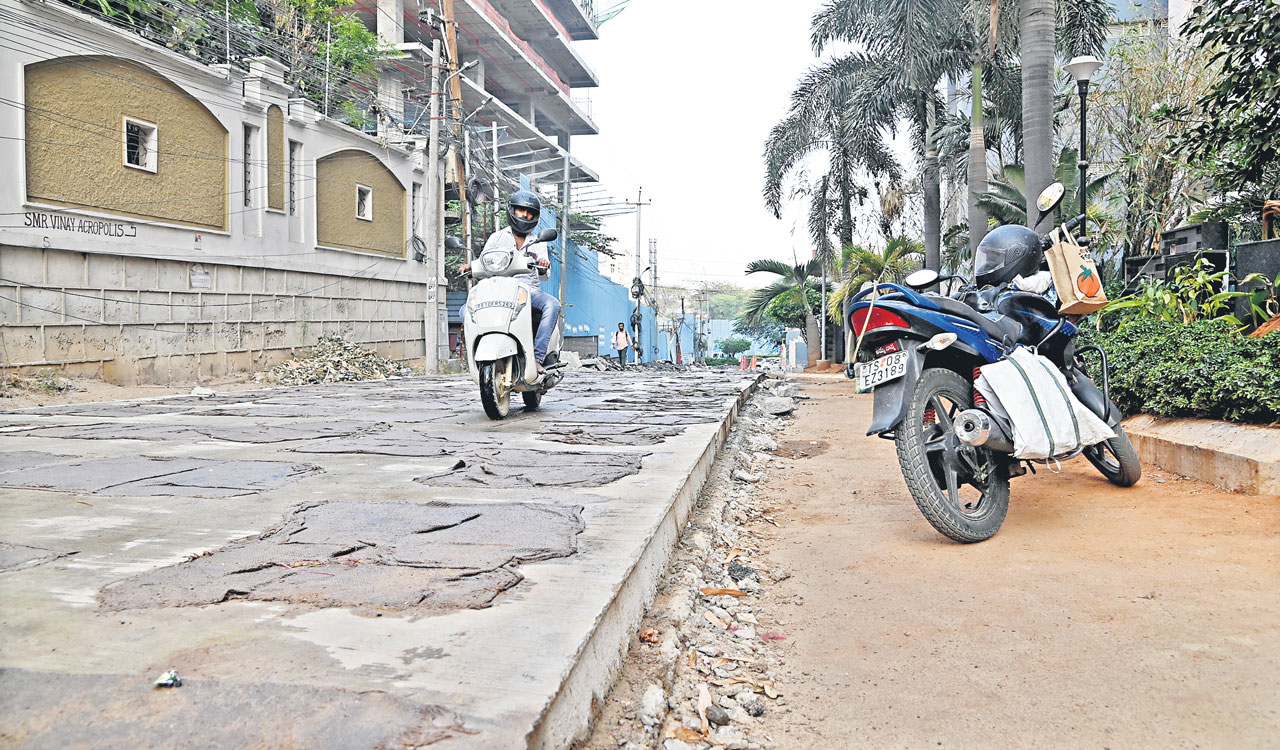 Hyderabad: New road at Whitefields turns dangerous for commuters