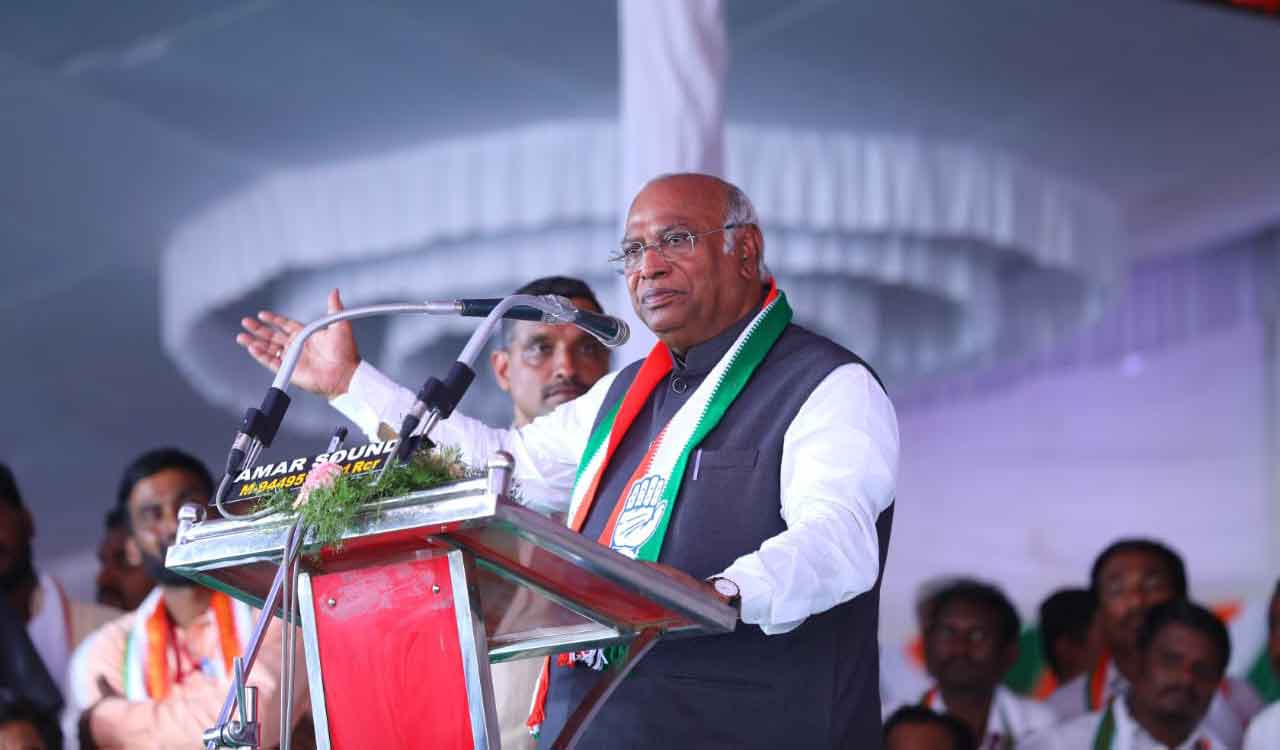 ‘Convenor of corrupt alliance’ Kharge hits back at Modi
