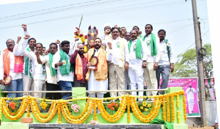 Unveiling Sardar Sarvai Papanna Goud statue