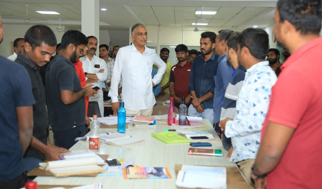 Free lunch from now at Siddipet library for students, courtesy Harish Rao