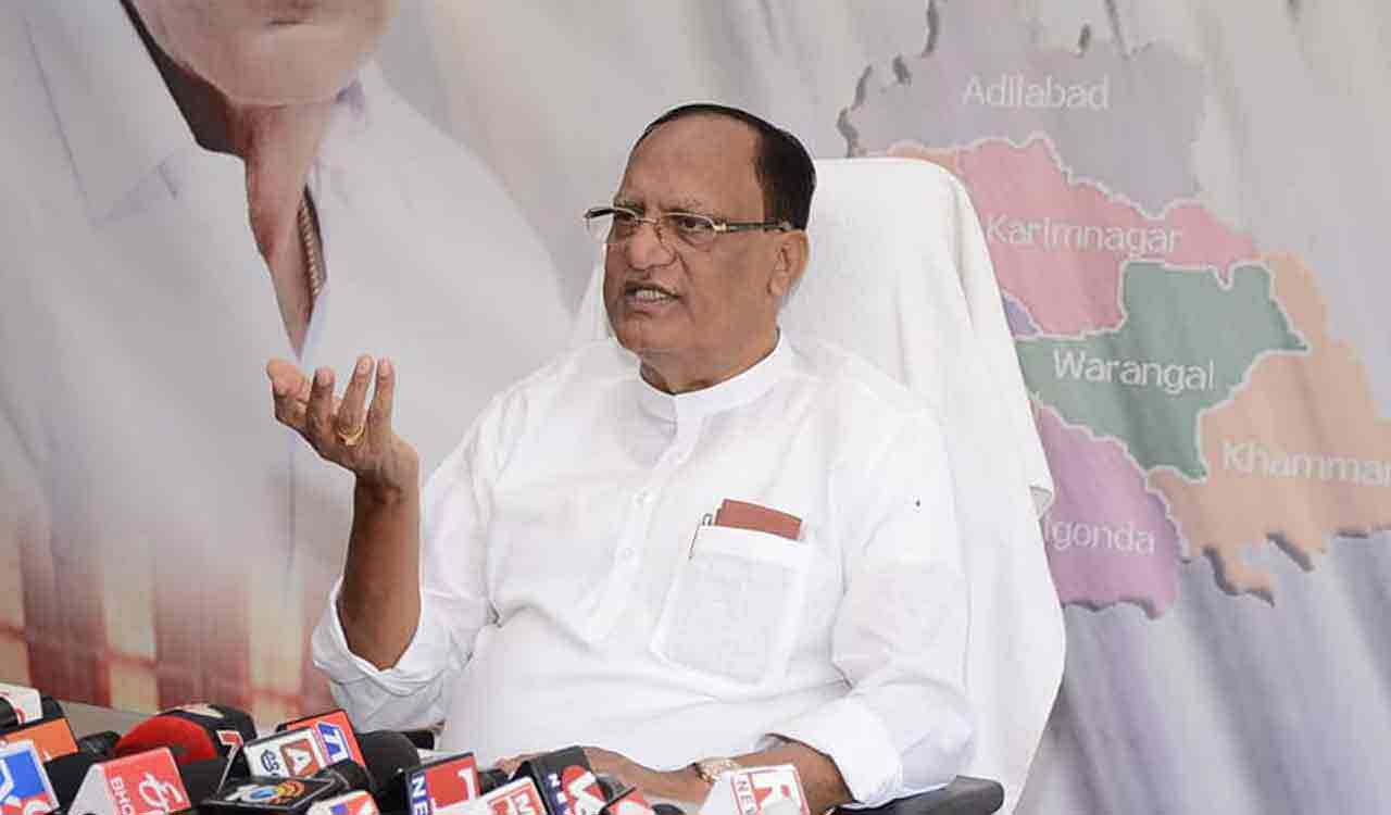 Persons holding constitutional posts should act responsibly: Gutha