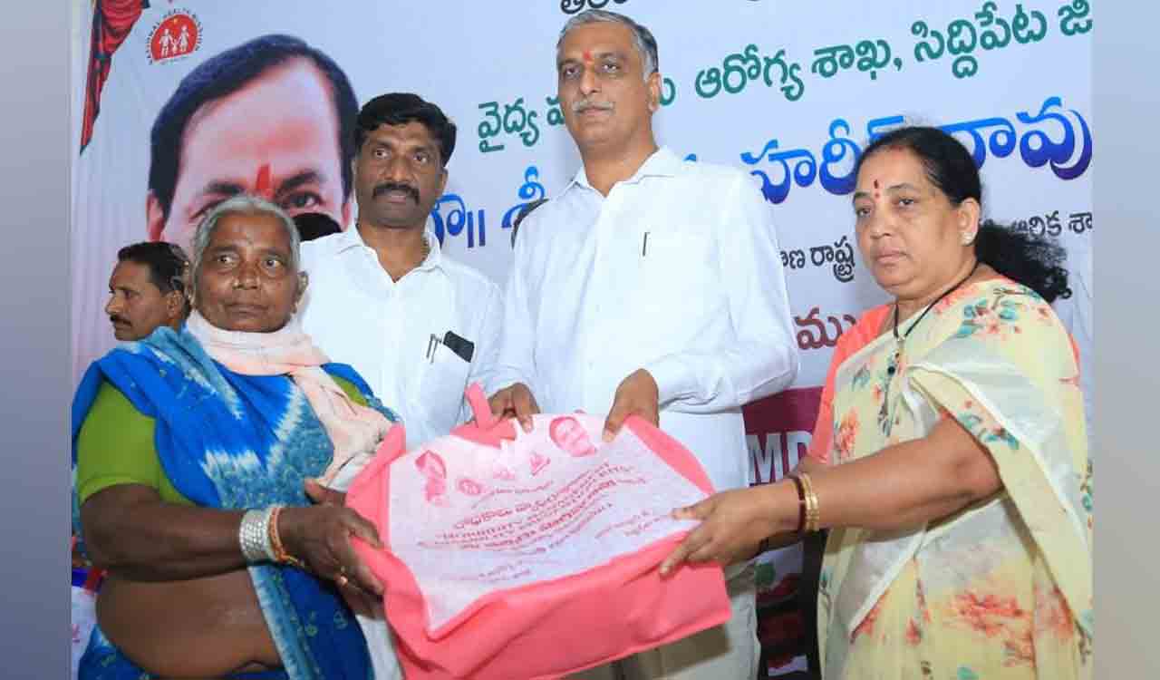 Harish Rao distributes health kits to filariasis patients in Siddipet
