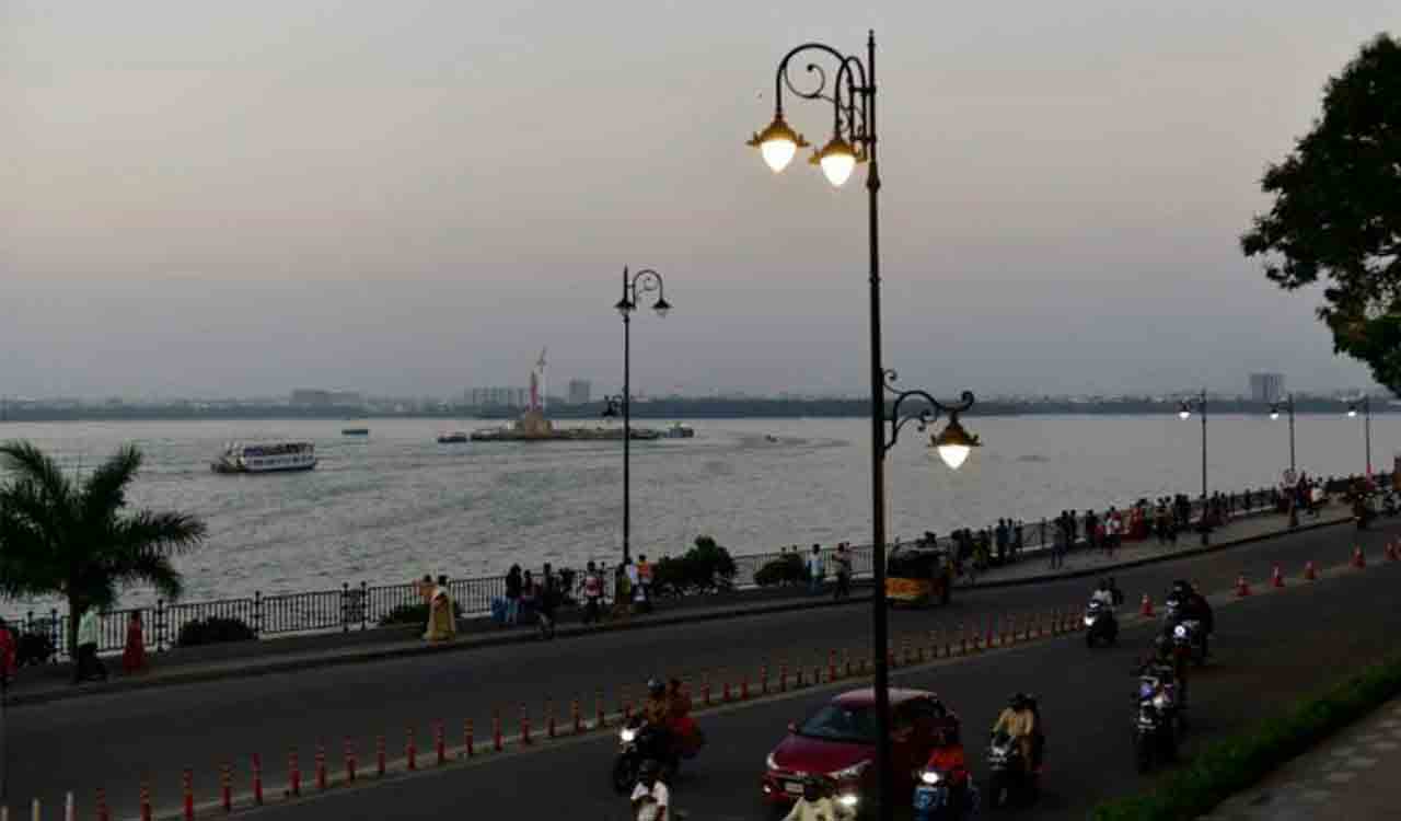 Hyderabad may see slight dip in day temperature