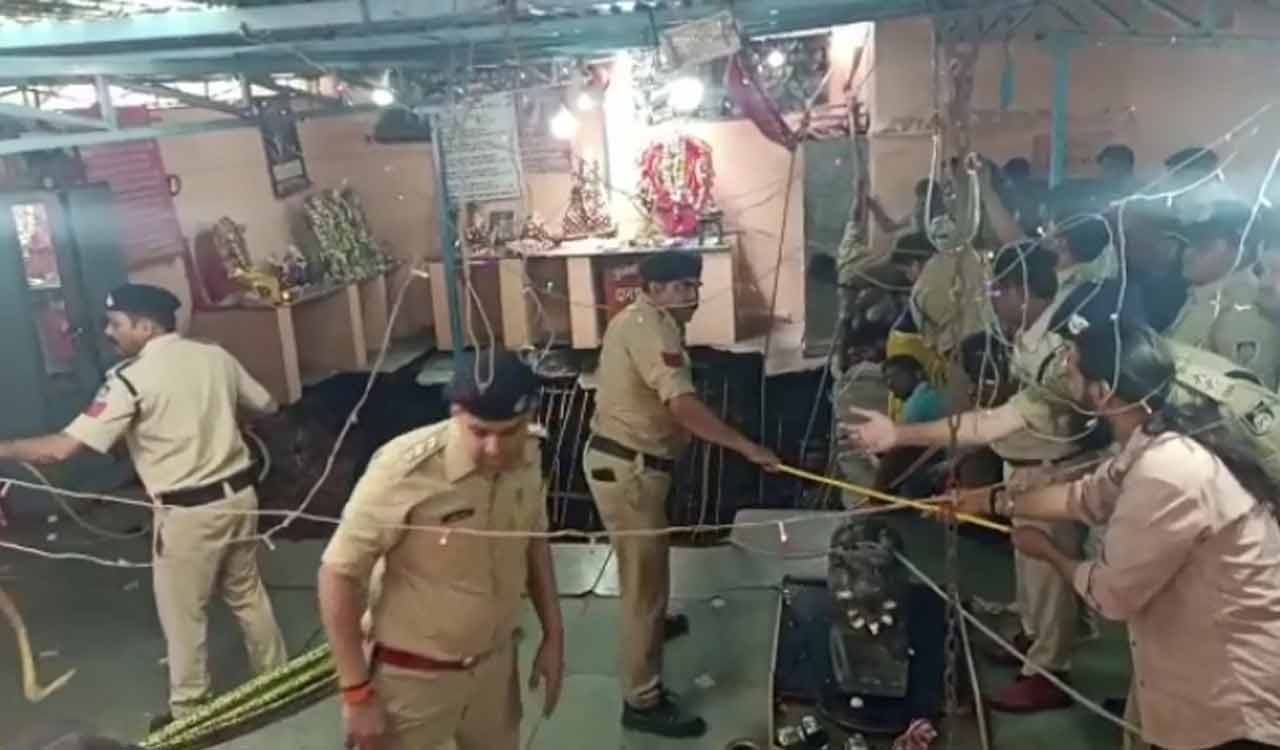 Indore temple tragedy: Death toll mounts to 35