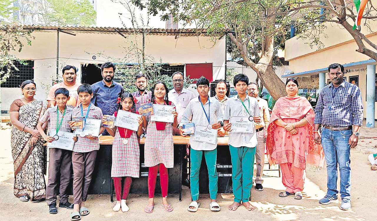 Gayatri, Deepika hog limelight at Inter-School Chess Tournament