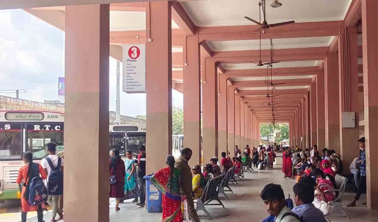 Khammam’s old bus stand regains its past glory