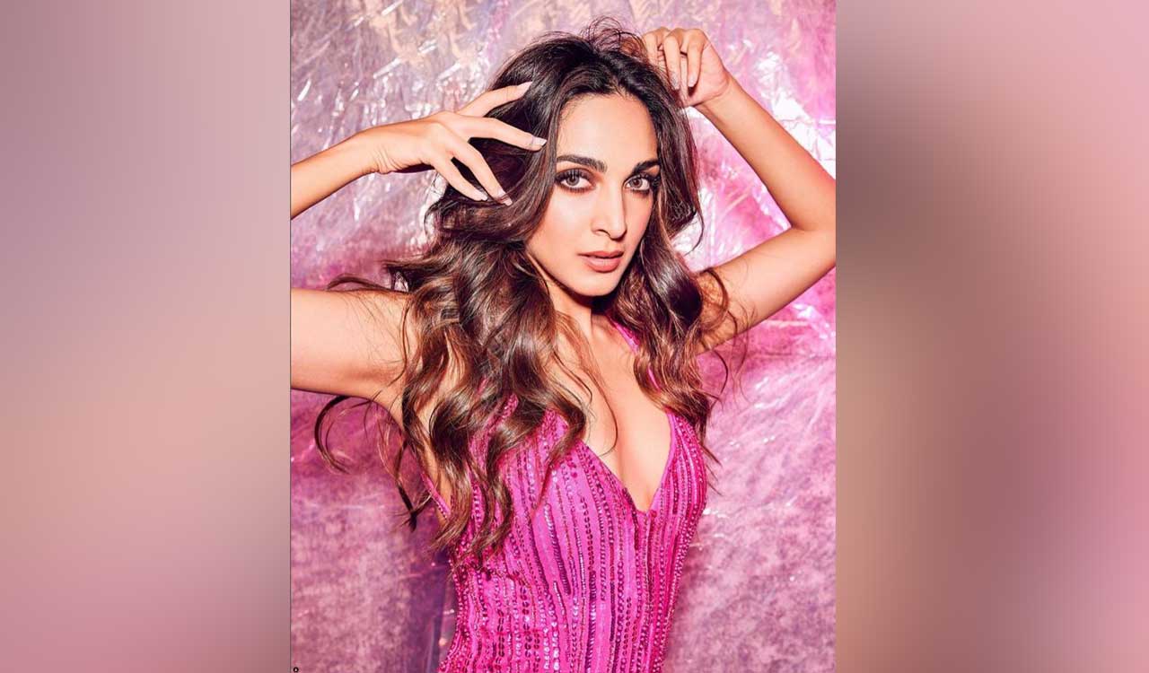 Kiara Advani replies to paparazzo’s query, ‘marriage life kaisi hai?’