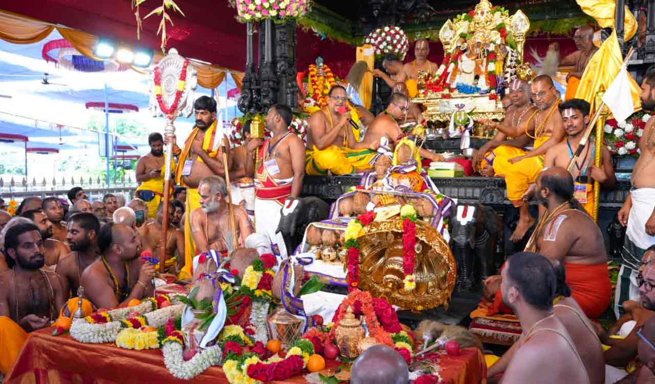 Telangana: Grand celebration of Lord Rama’s Pattabhishekam held at Bhadradri