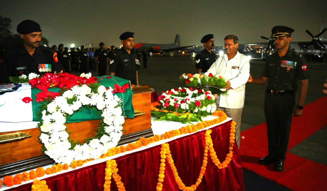 Lt Col VVB Reddy’s mortal remains moved to his residence with full military honours