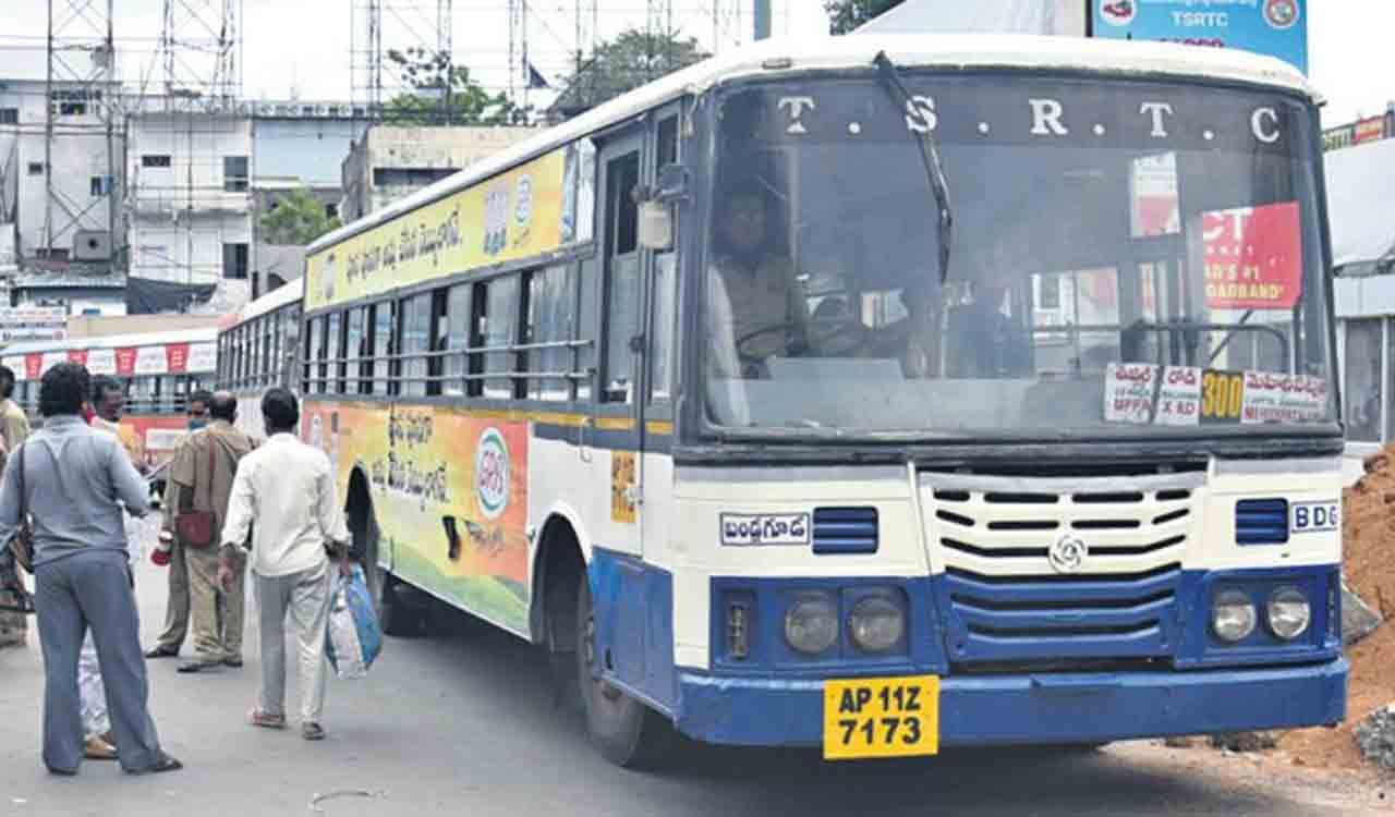 SSC exam: Students can travel in TSRTC buses for free