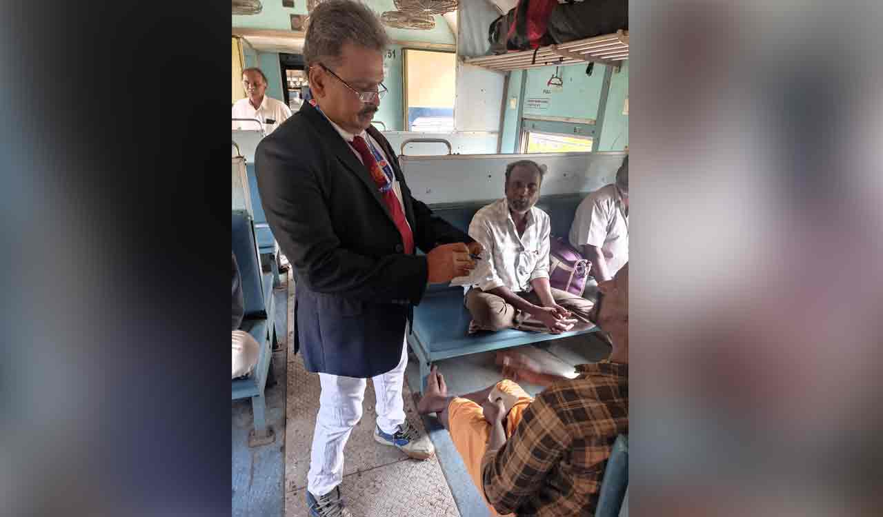 SCR staff creates history, collects fine of Rs. 9.62 Crore