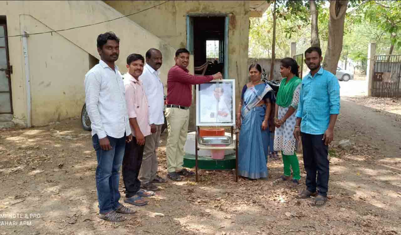 Karimnagar: SERP employees thank KCR for implementing pay scale