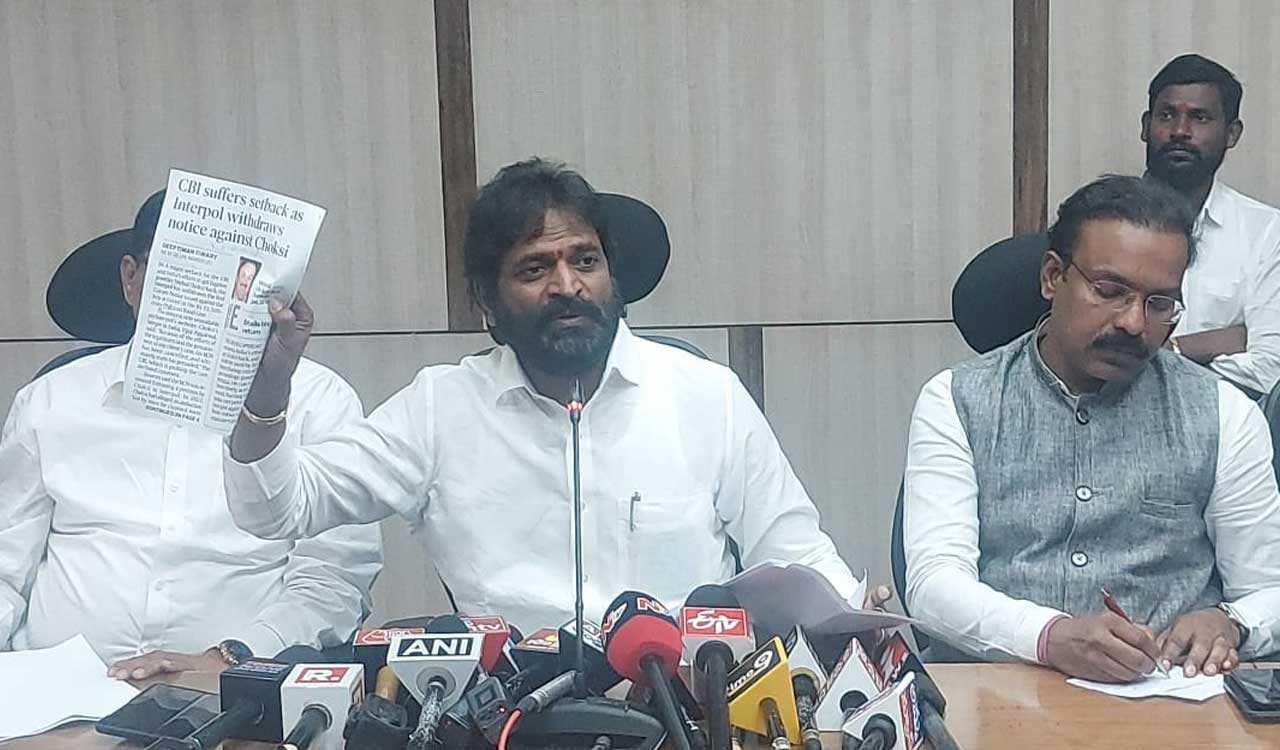 Minister Srinivas Goud demands that Kishan Reddy apologise to MLC K Kavitha for false allegations