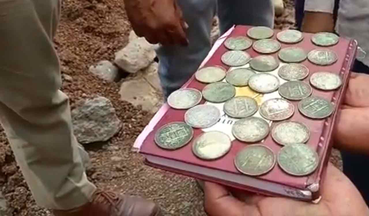 Telangana: Nizam’s era silver coins found in Karimnagar