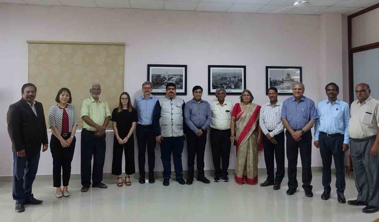 Delegation from Embassy of France visits UoH