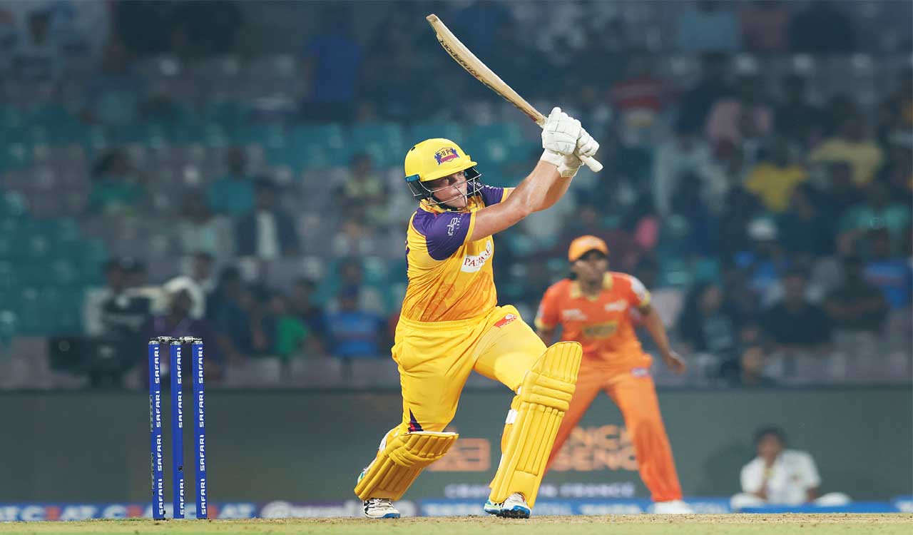 WPL: Harris guides UP Warriorz to thrilling three-wicket win against Gujarat Giants