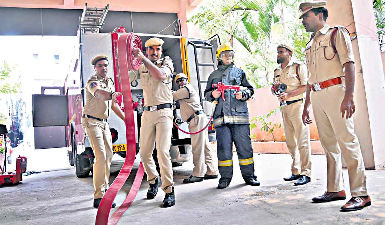 With rise in minor fires in Hyderabad, Firemen are all set for summer blazes