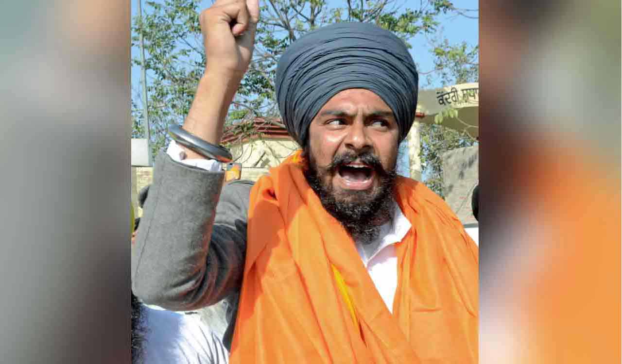 Amritpal Singh still on the run; fresh FIR filed in illegal weapons case