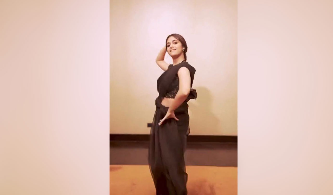 This ‘Chamkeela Angeelesi’ reel from Nani And Keerthy Suresh is super cute