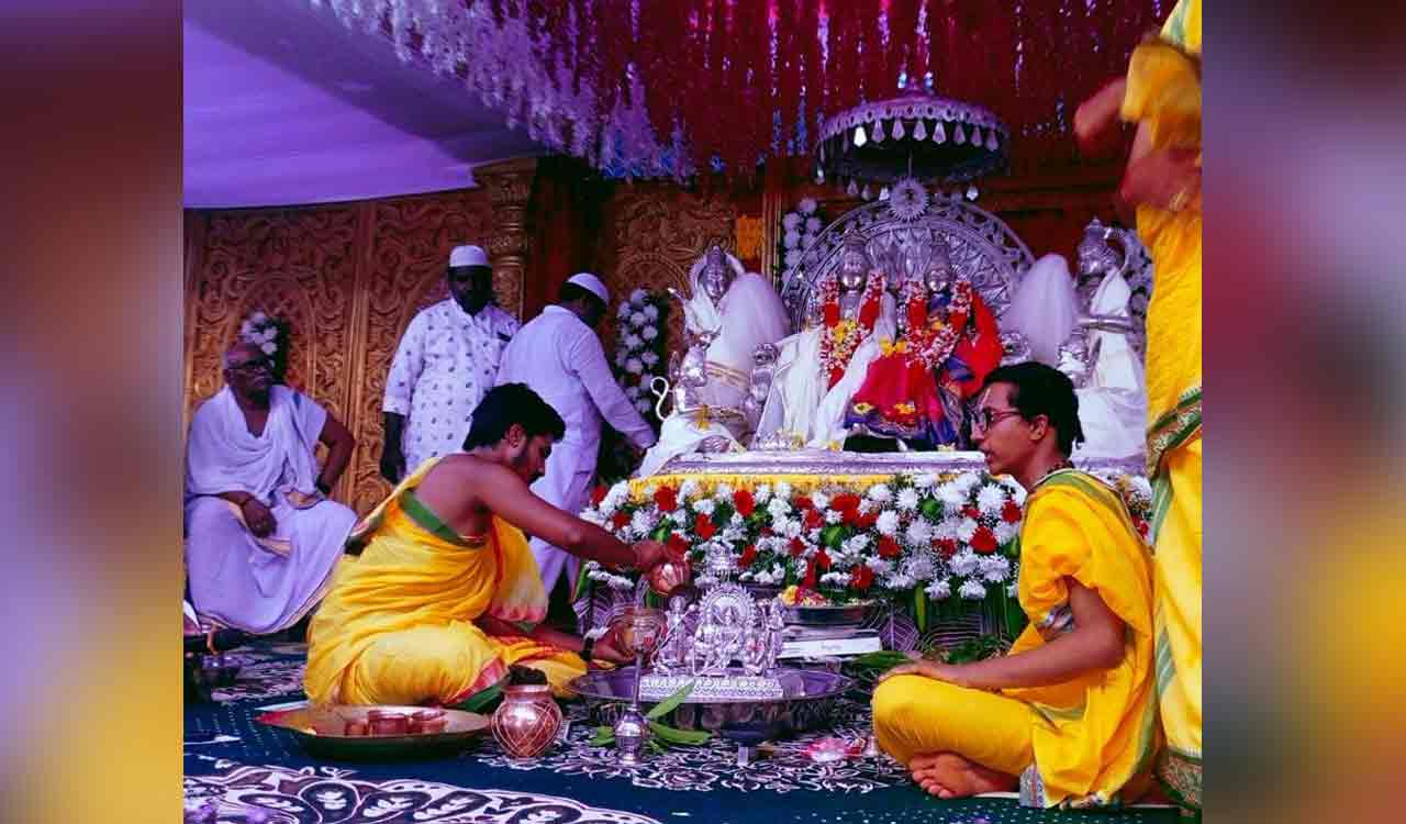 Kothagudem’s Nagul Meera dargah model for religious harmony