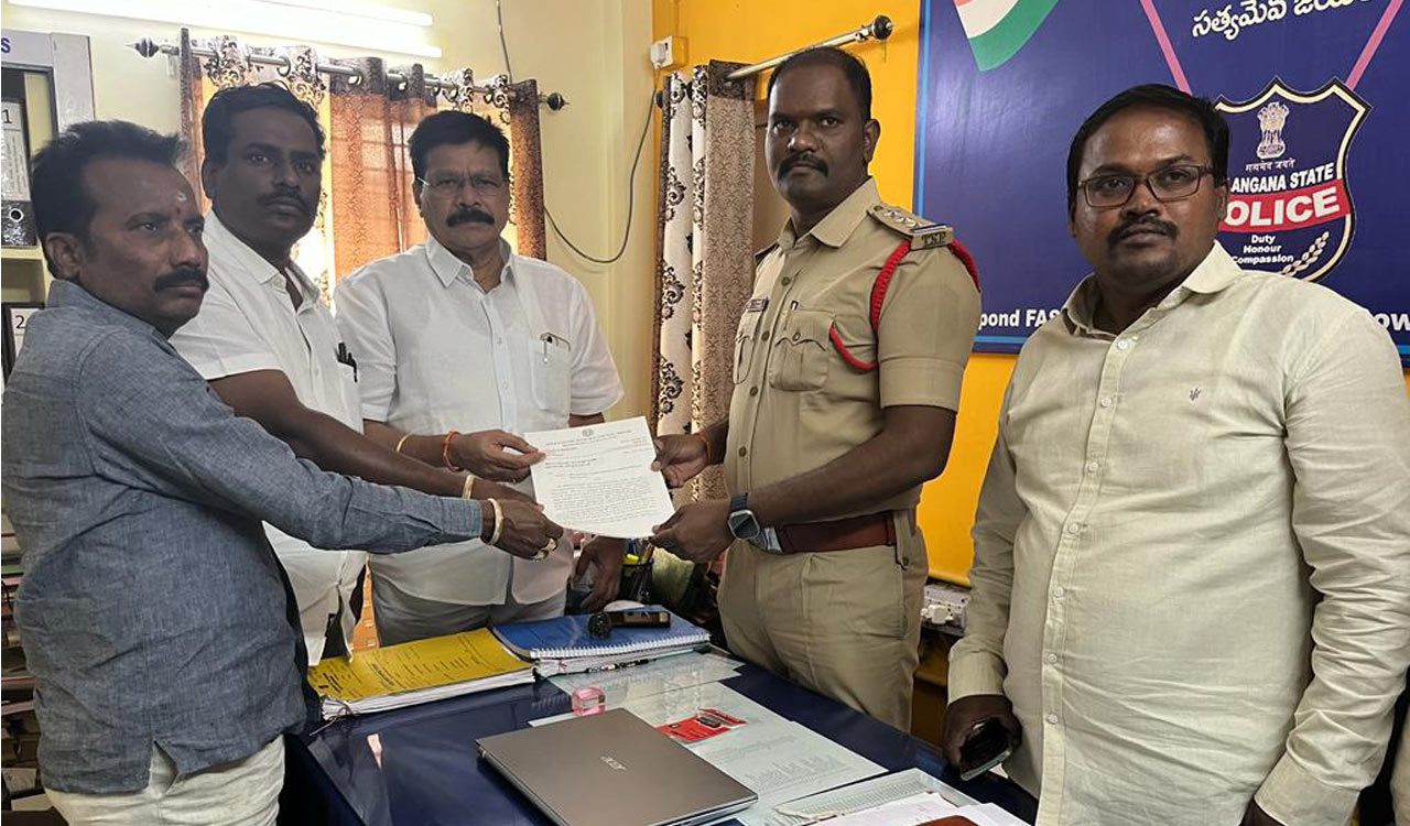 Medak municipal chairman complains of death threat from miller