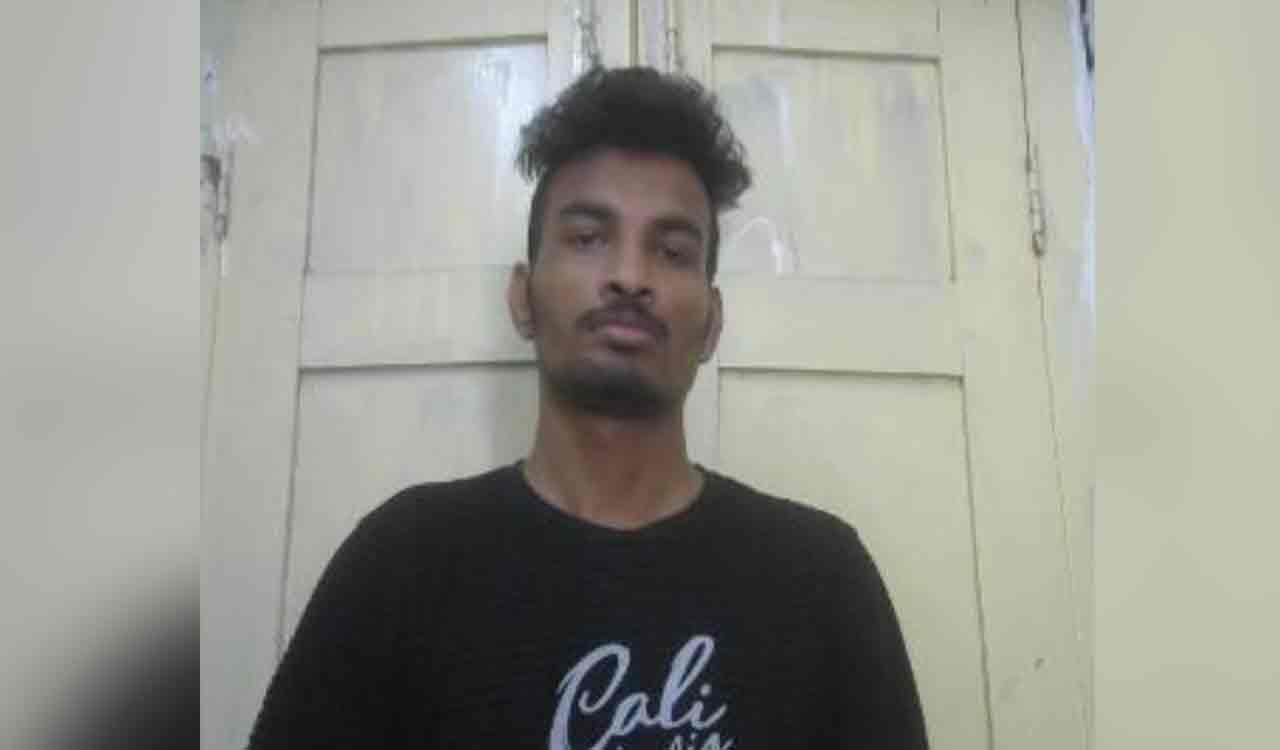 Telangana: Undertrial prisoner swallows metal screws to get admitted to hospital, escapes