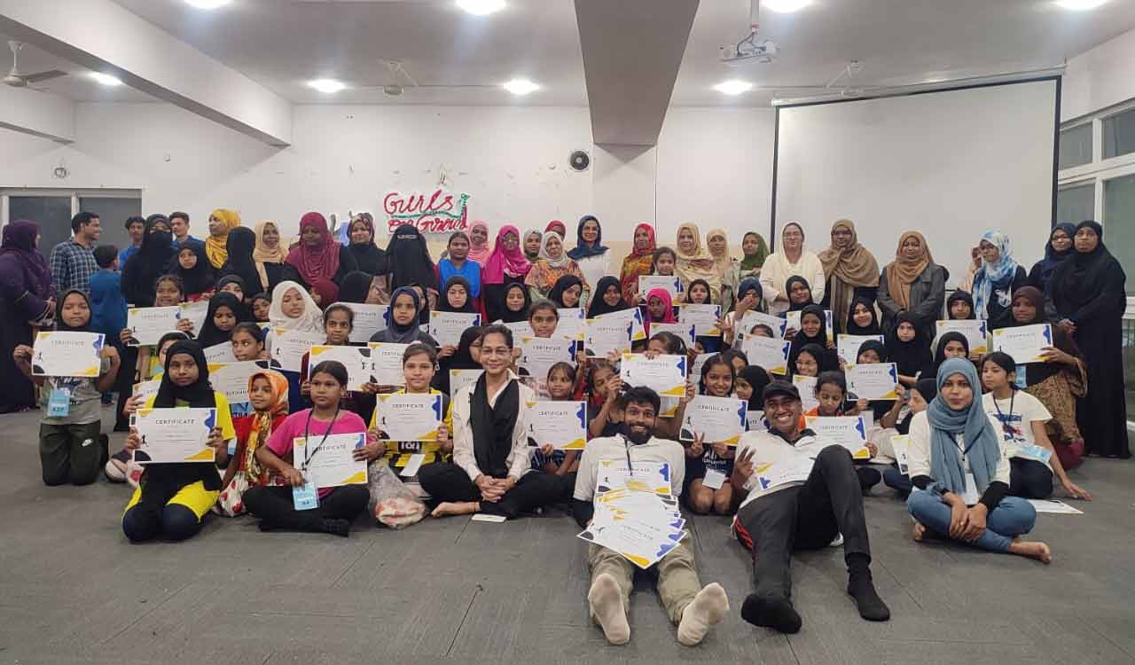 Hyderabad: Shabbir Ali unveils new football jersey of SAFA India