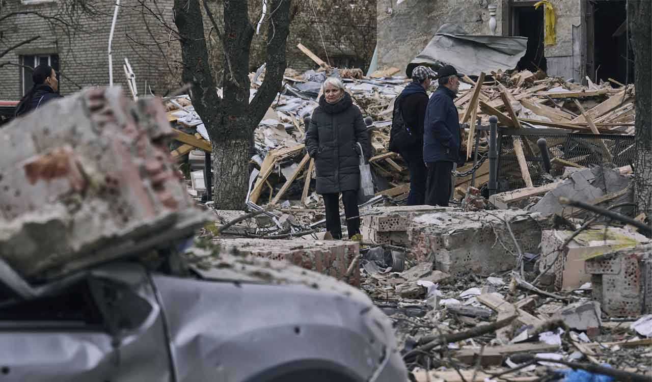 Russian shelling of Ukraine city kills 2, wounds 29 people