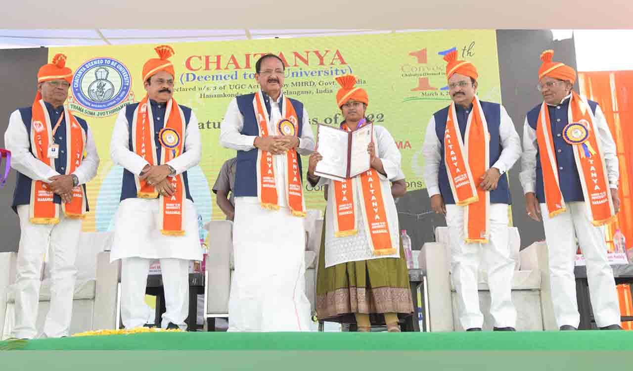 Youth should join political system and cleanse it, says Venkaiah Naidu