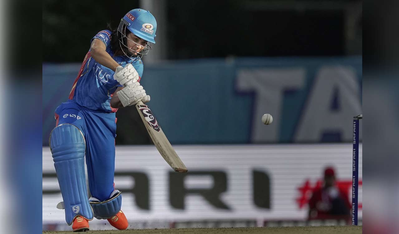 WPL: Amelia Kerr powers Mumbai Indians to four-wicket win over RCB