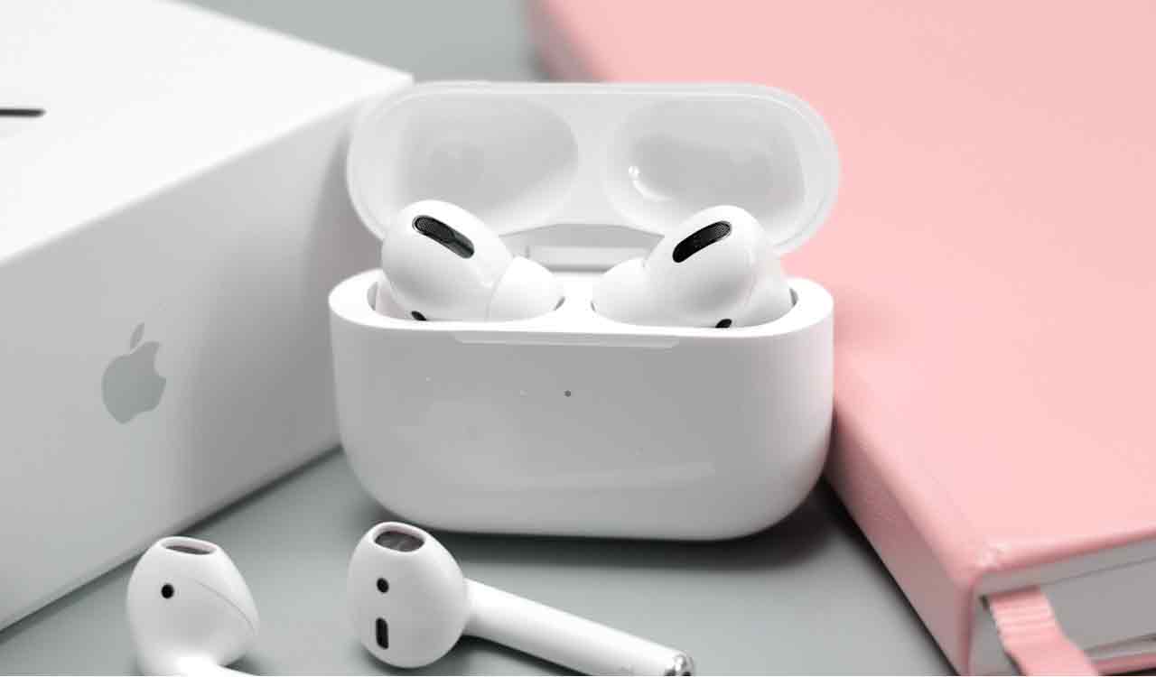 Apple may launch AirPods case with built-in touchscreen