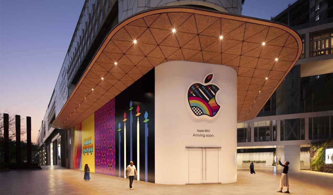 Apple’s first retail store in India opens in Mumbai
