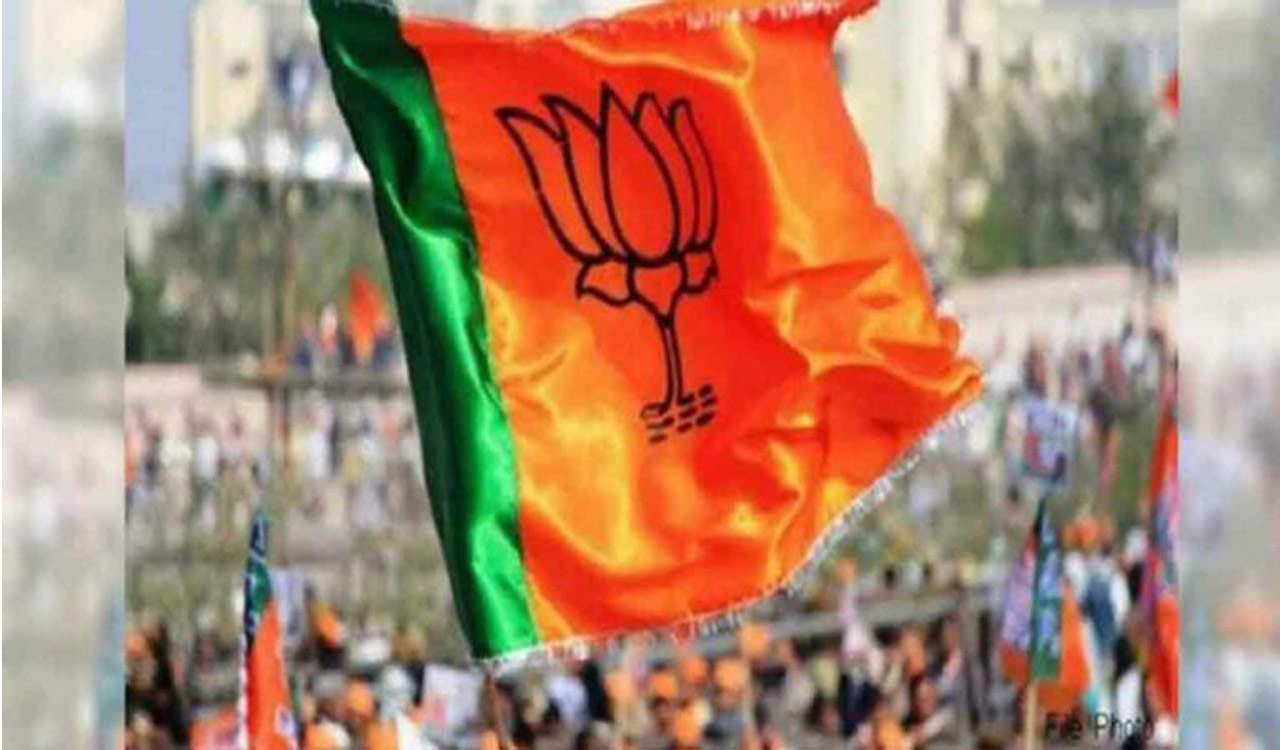Karnataka: Rebels creating stir in BJP camp ahead of polls