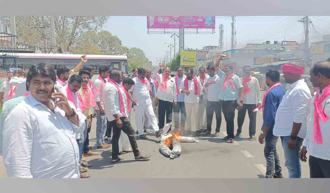 Telangana: BRS protest against BJP Chief’s involvement in SSC paper leakage episode