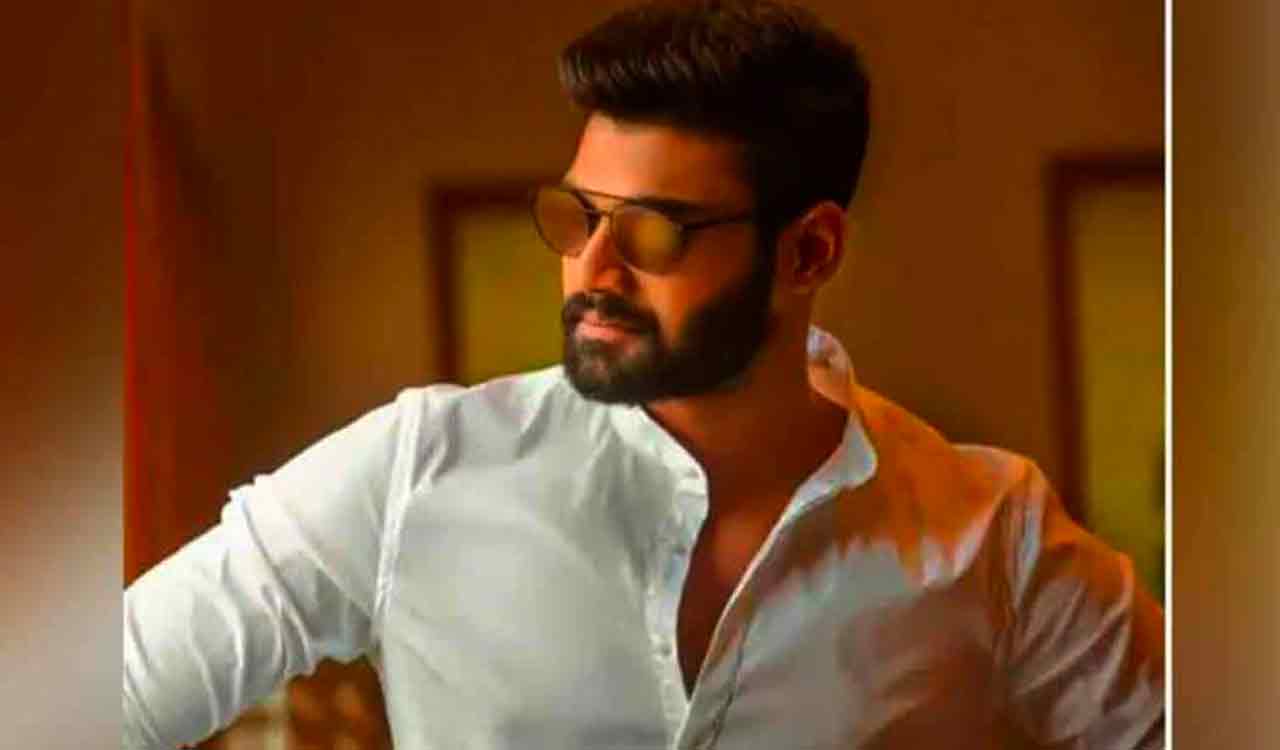 Bellamkonda Sreenivas gets huge welcome at Hyderabad airport today